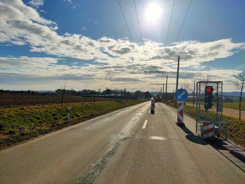 Začala výměna trolejového vedení III